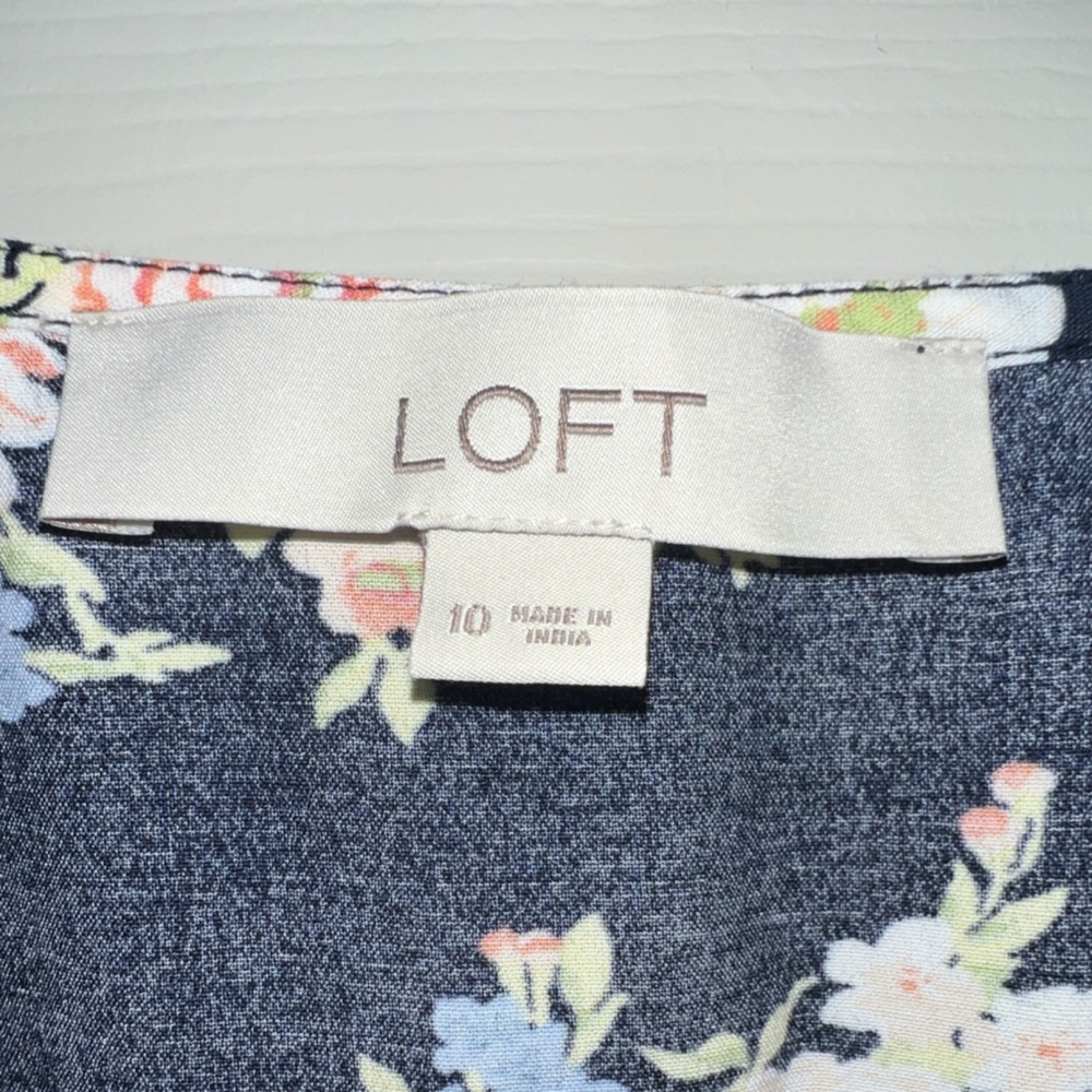 LOFT Navy Blue Floral V-Neck Flutter Sleeve Smocked Back Mini Dress Size 10 - Picture 2 of 9